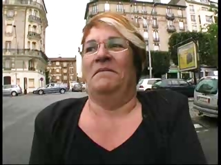 Young Arab Teen Fucks French Mom at DrTuber